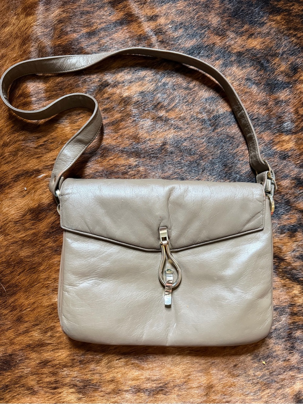 Vintage Bonwitt  Teller  Handbag Tan Leather Gold Tone Accents Shoulder Bag
